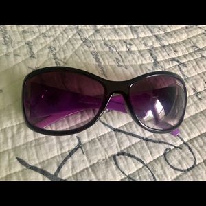 I have decided to clean my closet:)